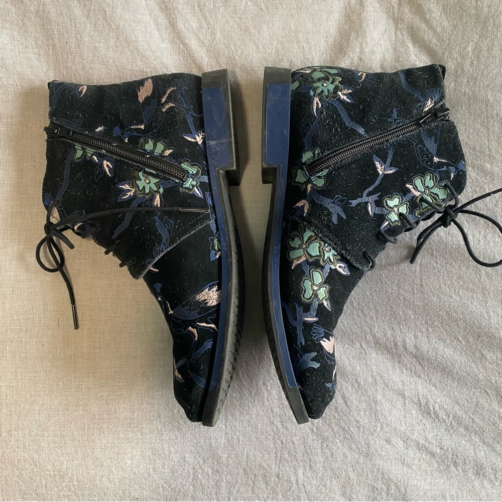 Camper Twins Suede Black and Blue Floral Ankle Boots Size 41 (US 10) - Picture 7 of 13